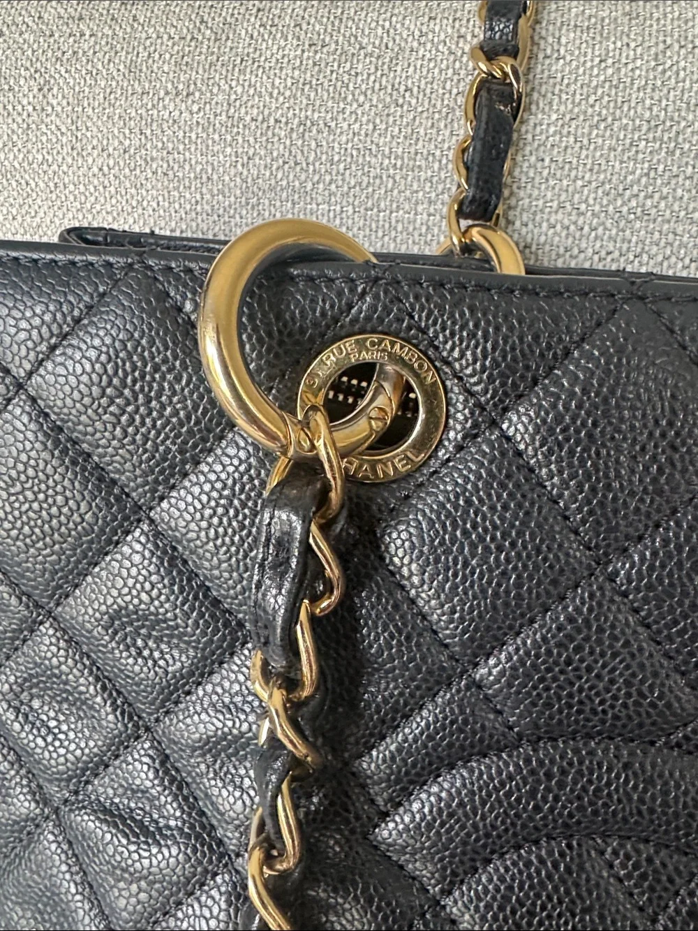 CHANEL Black Quilted Leather Shoulder Tote with Gold Hardware - Picture 4 of 11